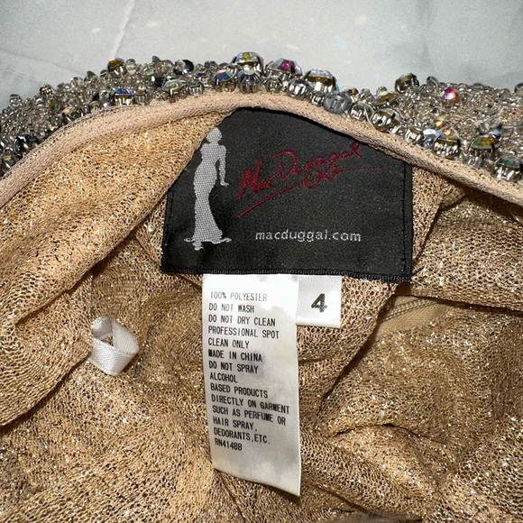 Mac Duggal / Embellishment Feather Detail hem gown - Picture 5 of 5